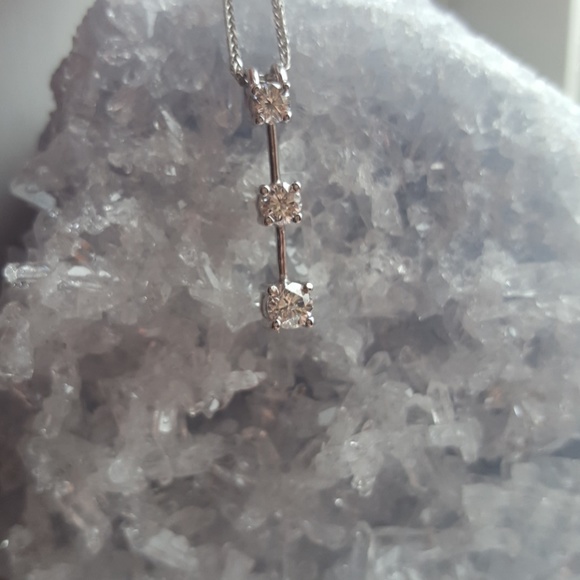 Diamond 14k white gold journey necklace - Picture 3 of 8